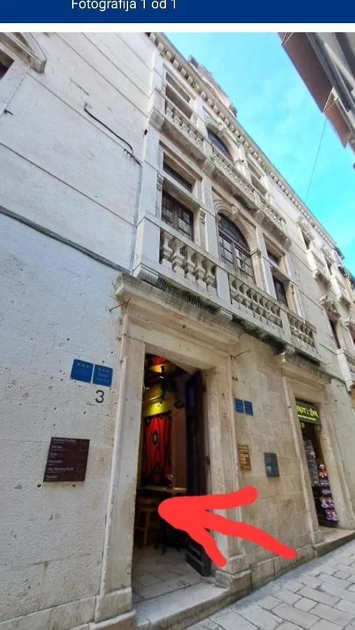 Guest house Inchy Accommodation - In The Center Of Diocletian'S Palace Split