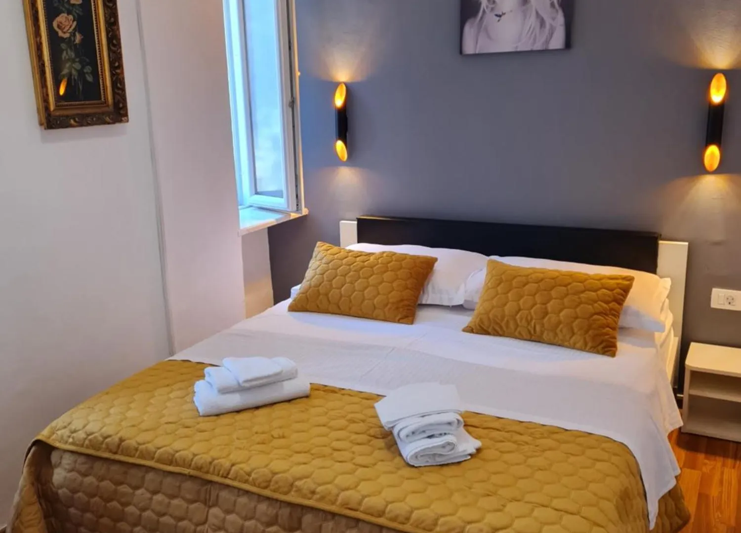 Inchy Accommodation - In The Center Of Diocletian'S Palace Split Guest house